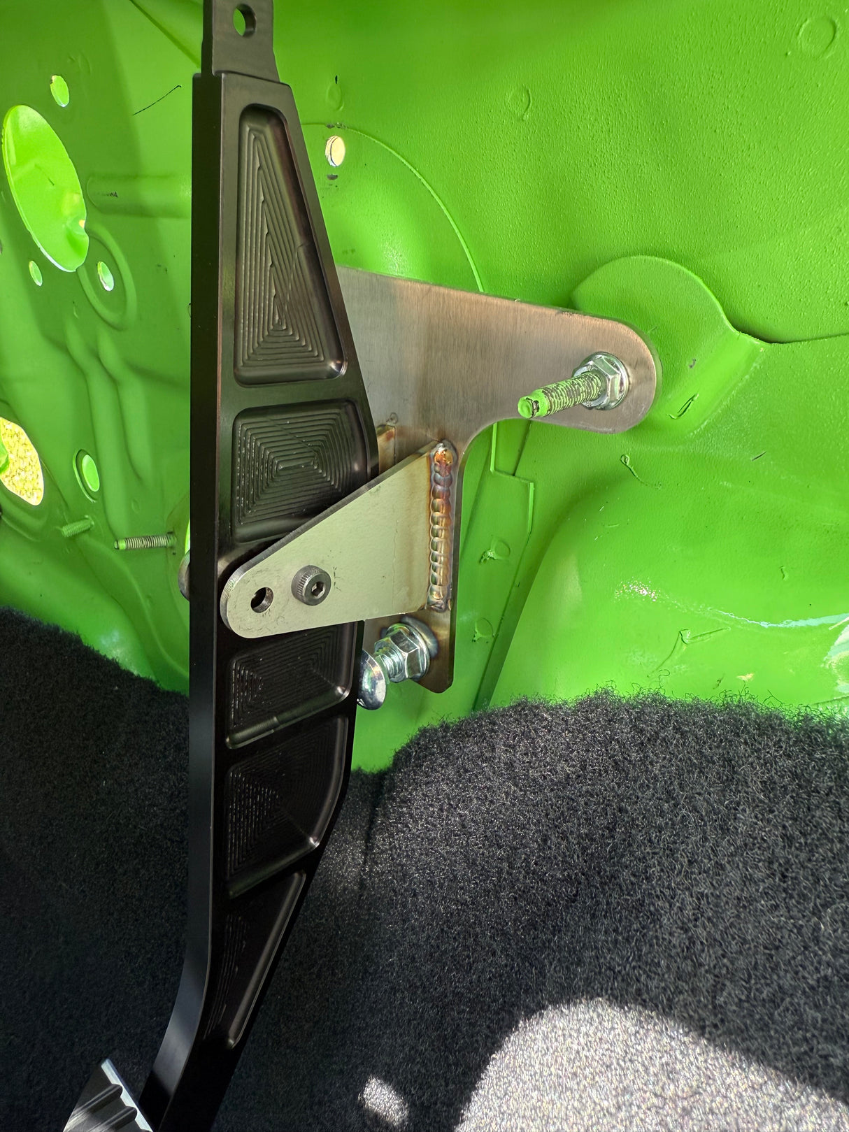 05-14 Throttle pedal with stop